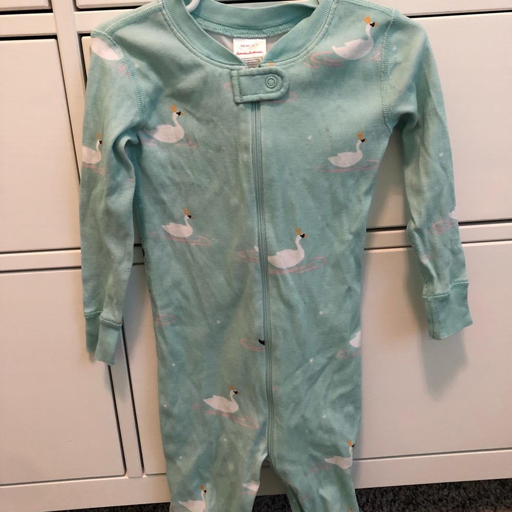 Hanna Andersson Swan Sleeper Pajamas with zipper